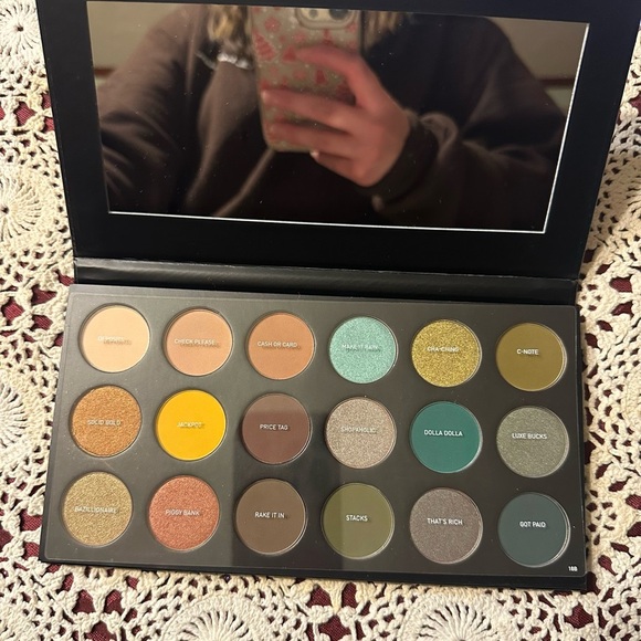 Morphe Cosmetics 18B Makin Bank Artistry Eye Shadow Palette Green Jewel Tones - Picture 2 of 6
